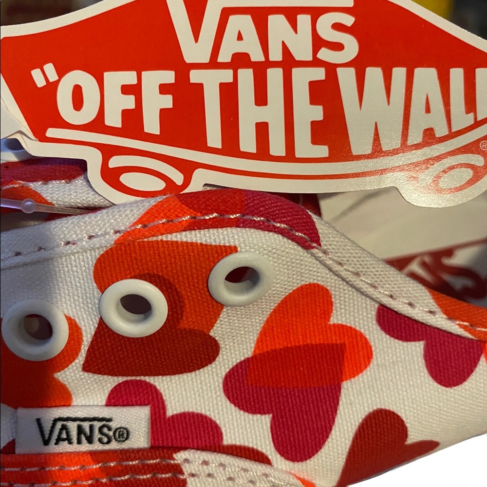 VANS ‘Off the Wall’ Valentines Hearts Sneakers ❤️ - Picture 7 of 9